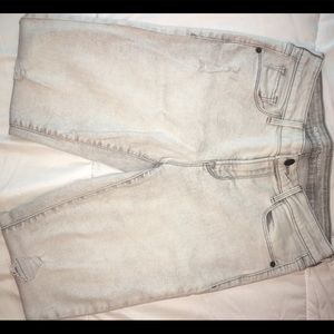 NWOT Light Gray Wash Size: 4 Regular